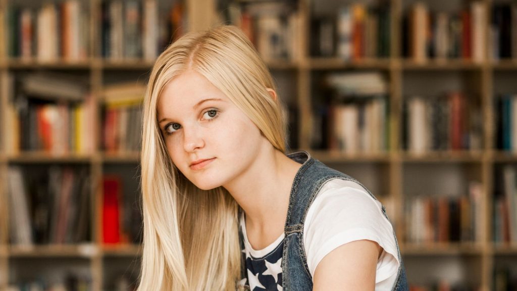 child with lyme disease experiencing fatigue and learning difficulties in school