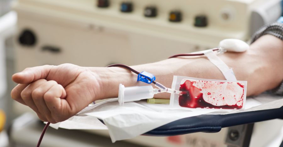 Babesia Diagnosed by Blood Bank: Early Clues Missed